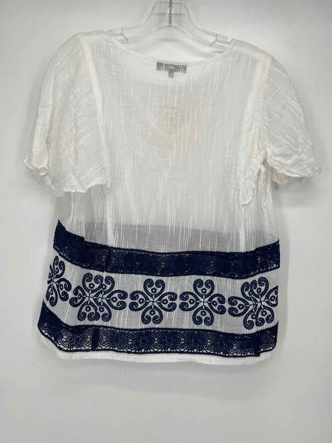 Matison Stone Size M White & Navy Embroidered Short Sleeve