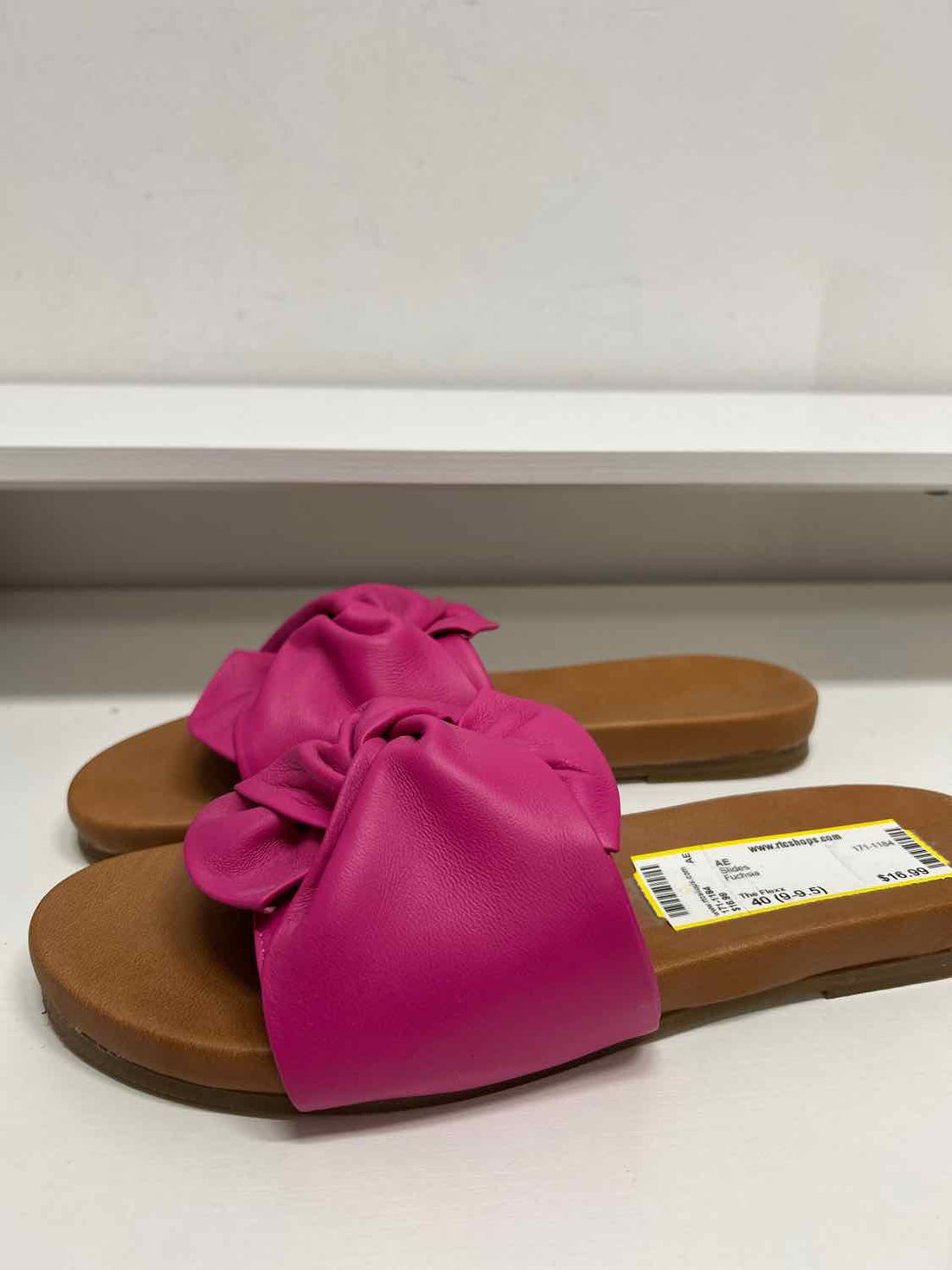 The Flexx Women Size 40 (9-9.5) Fuchsia Slides