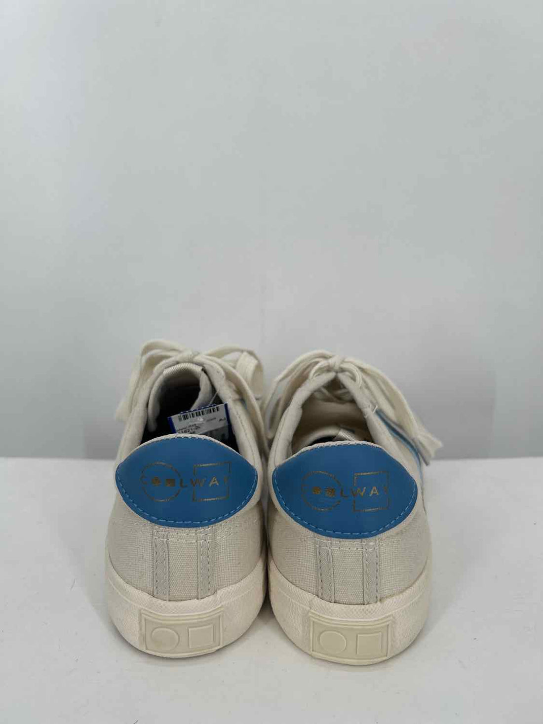 Coolway Women Size 8 Cream & Blue Like New Sneakers