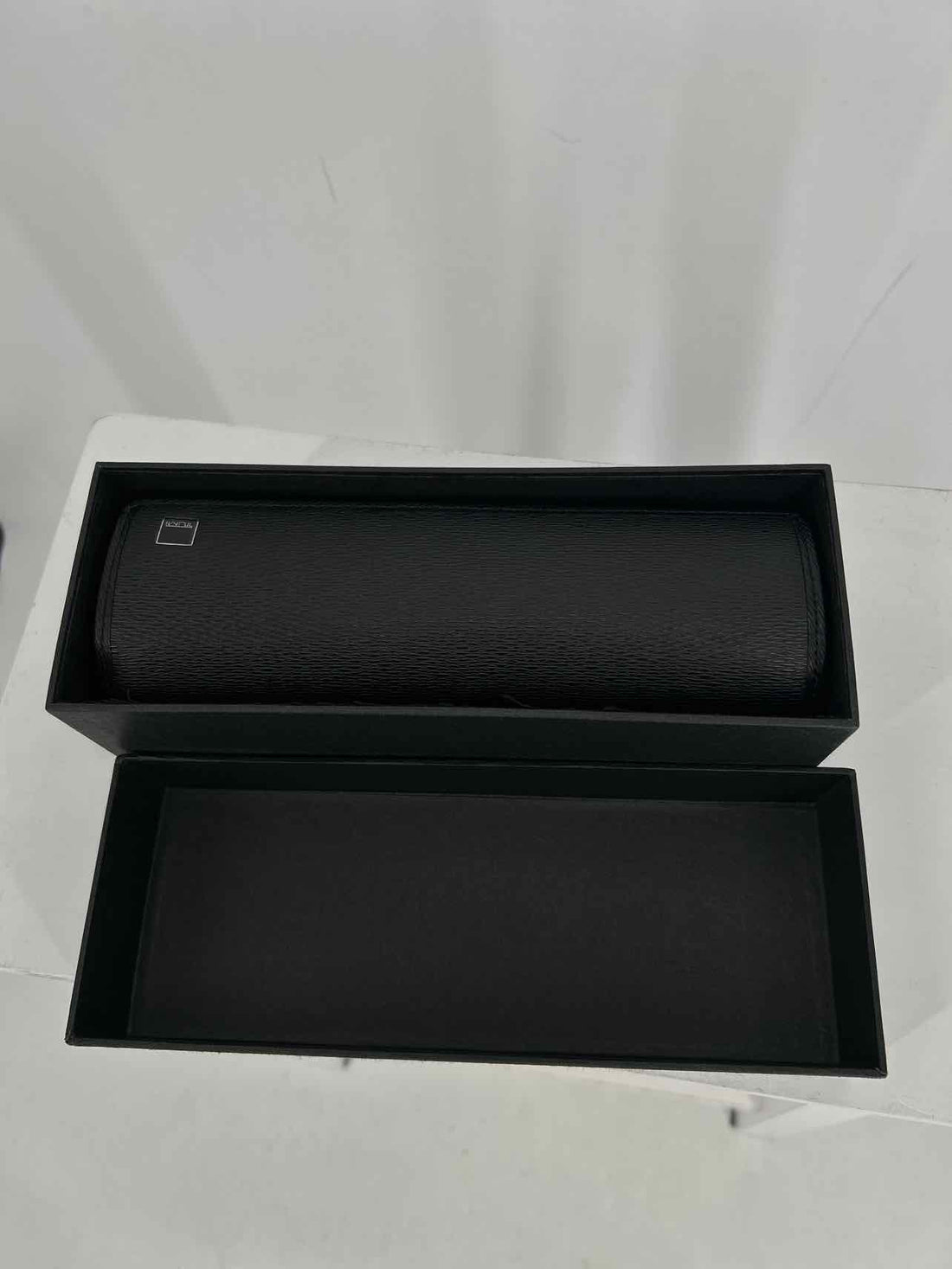 Tumi Leather Black New In Box Misc.