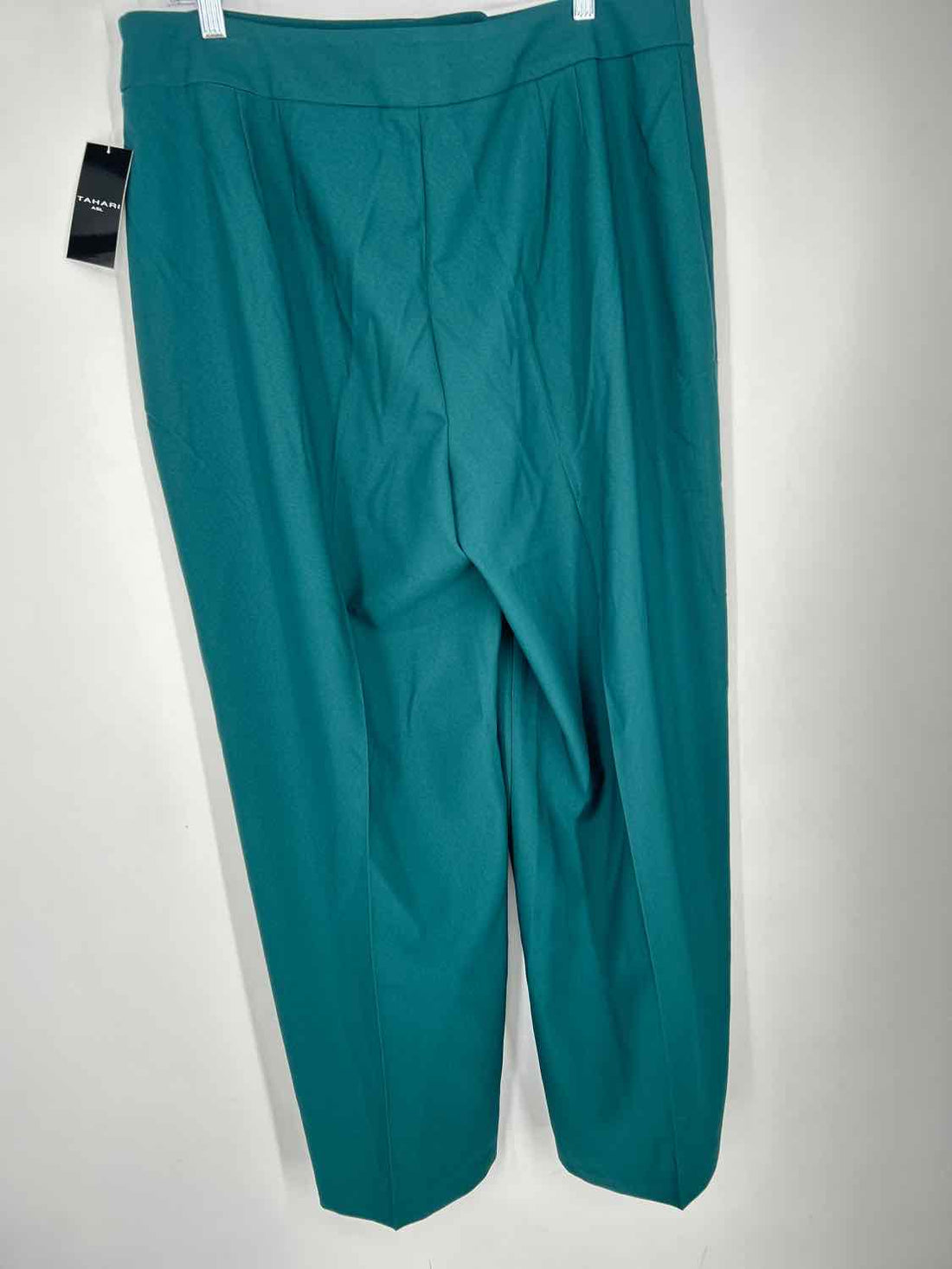 Tahari Size 16 Dark Green NWT Pants