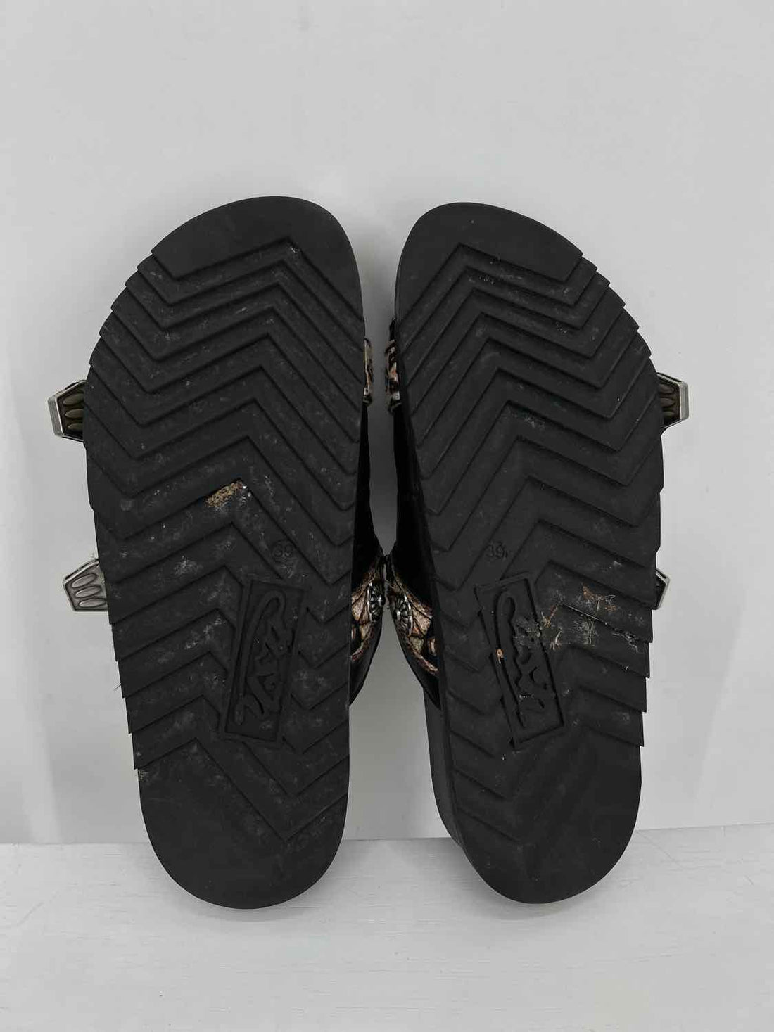 ASH Women Size 39 Black Navajo Print Sandals