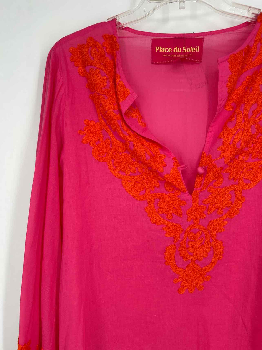 Place du Soleil Size M Hot Pink & Orange Long Sleeve