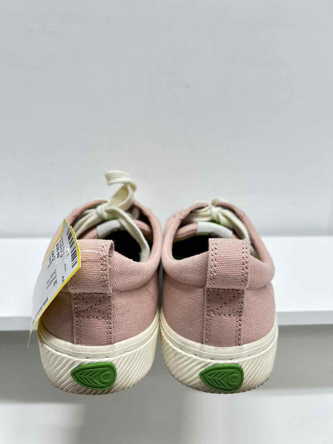 Cariuma Women Size 8.5 Dusty Pink Sneakers