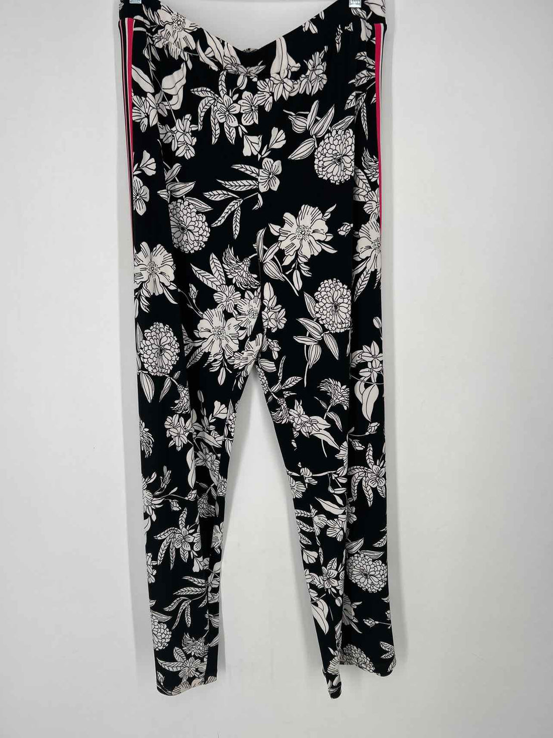 Susan Graver Size M Black & White Multi-Piece Set