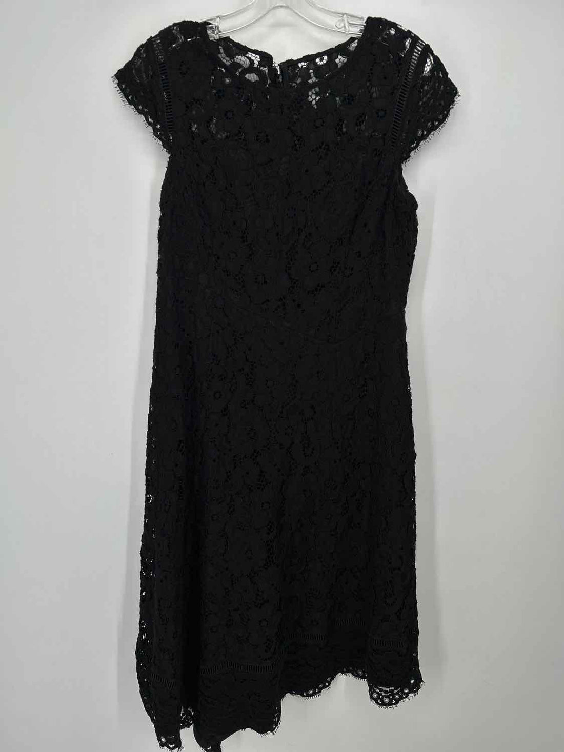 Donna Karan Size M Black Lace Short Sleeve Dress