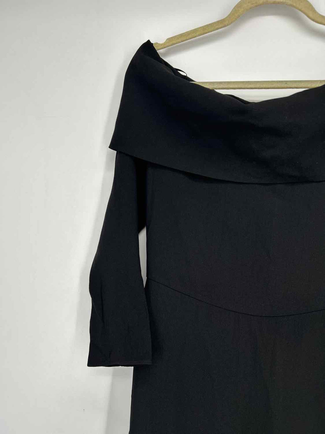 Theory Size 8 Black Long Sleeve Dress