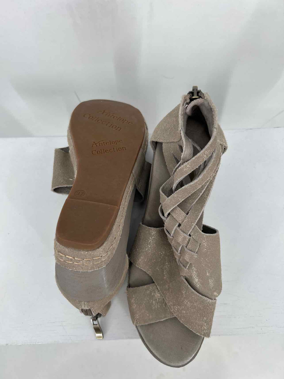 Antelope Women Size 37 Golden Taupe Wedges