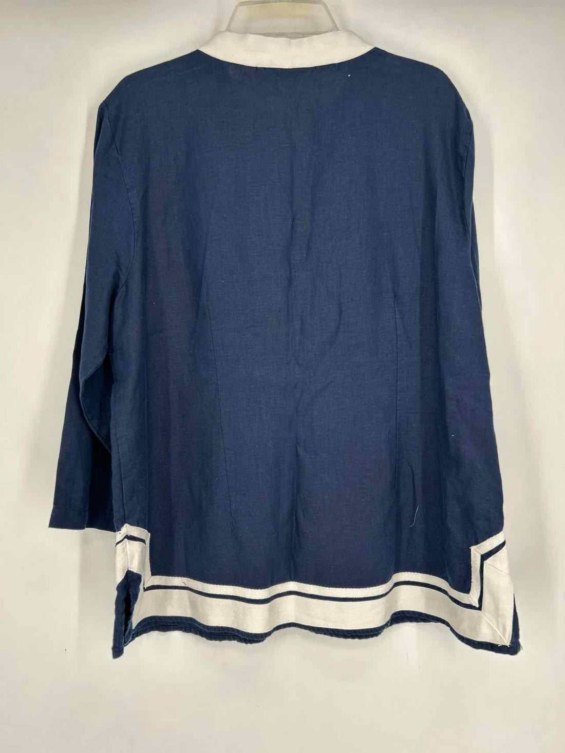 Crown & Ivy Size LP Navy & White Linen Long Sleeve