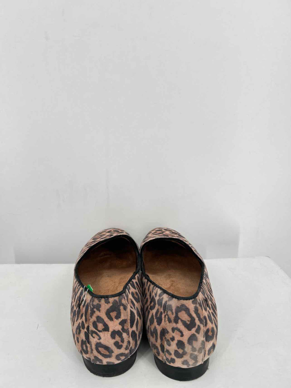 Vionic Women Size 8 Leopard Loafers