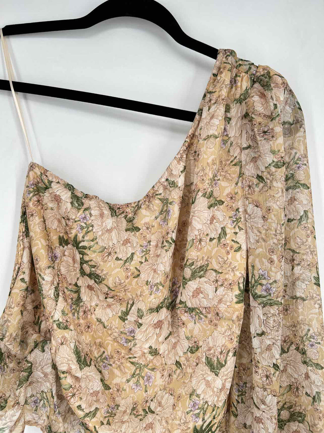 Heartloom Size M Beige Floral NWT Long Sleeve