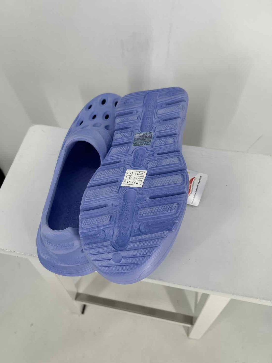 Skechers Go Foam Arch Fit Women Size 10 Periwinkle NWT Sneakers