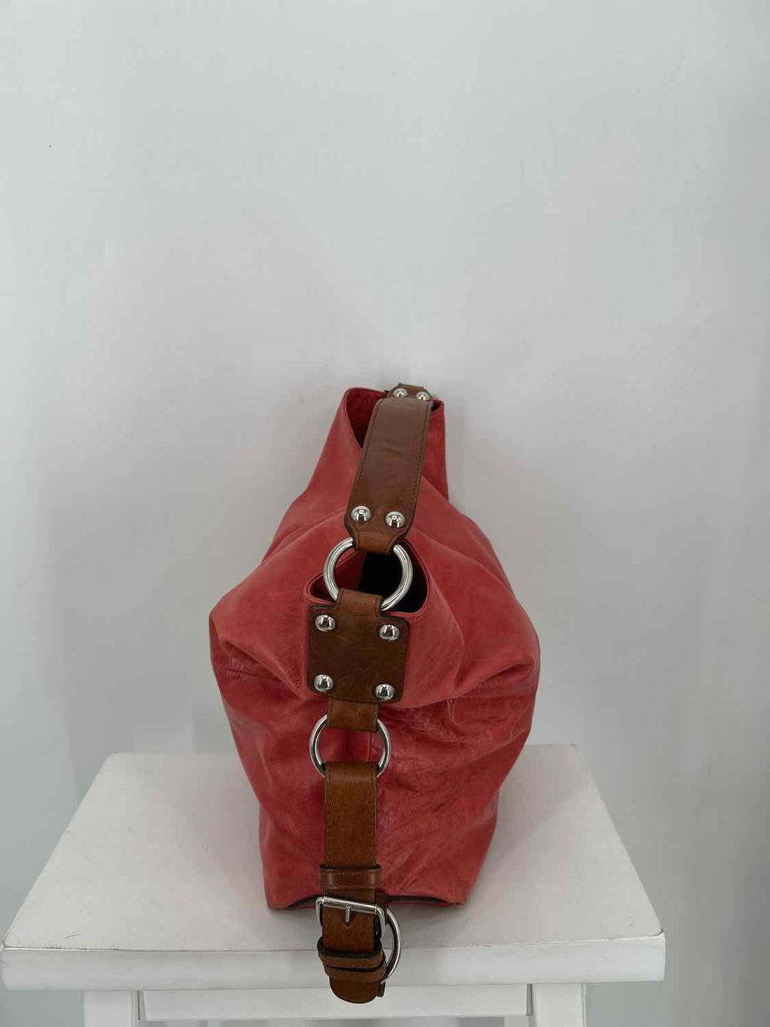 Tano Red Bucket