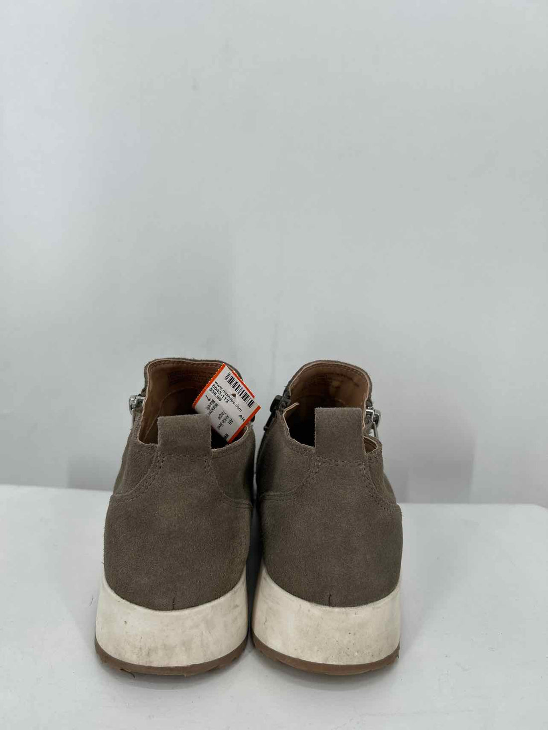 Blondo Women Size 7 Taupe Ankle Boot