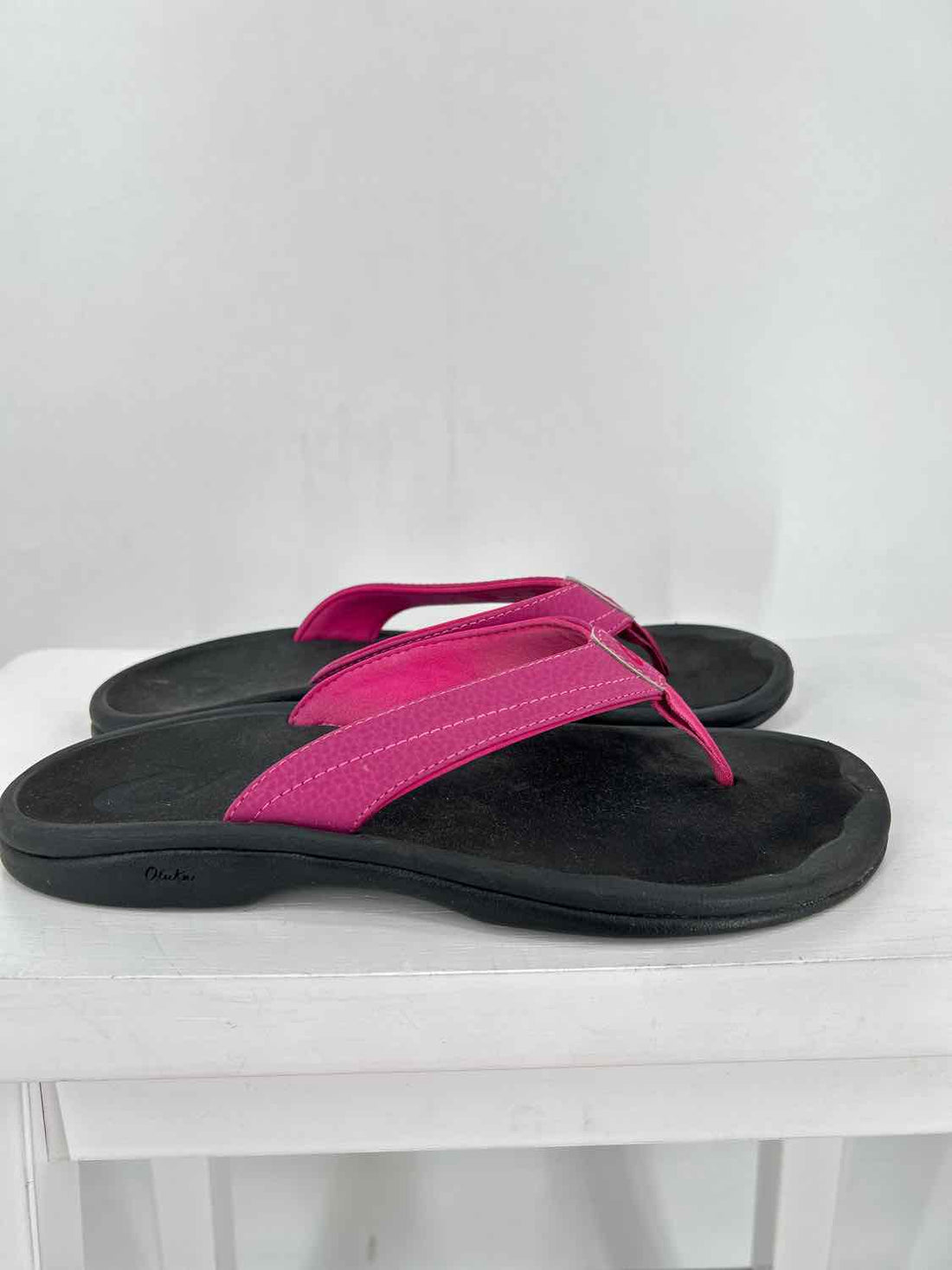 Olu Kai Women Size 7 Pink Sandals