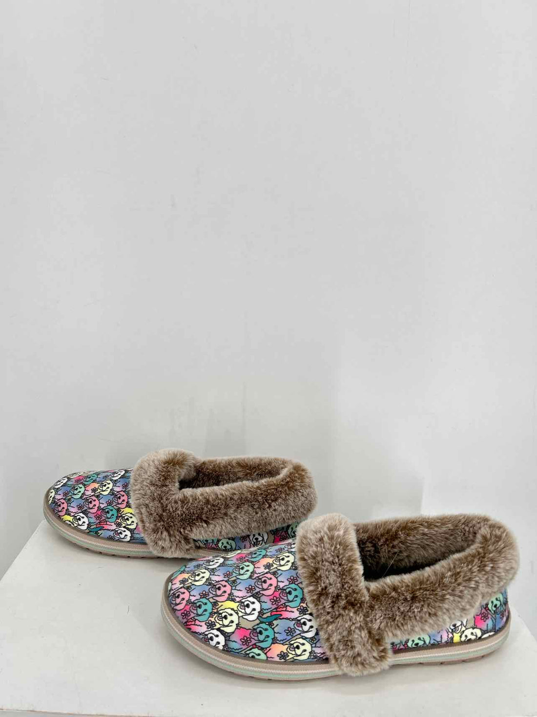 Bobs Women Size 7.5 Multi Color Like New Faux Fur Flats