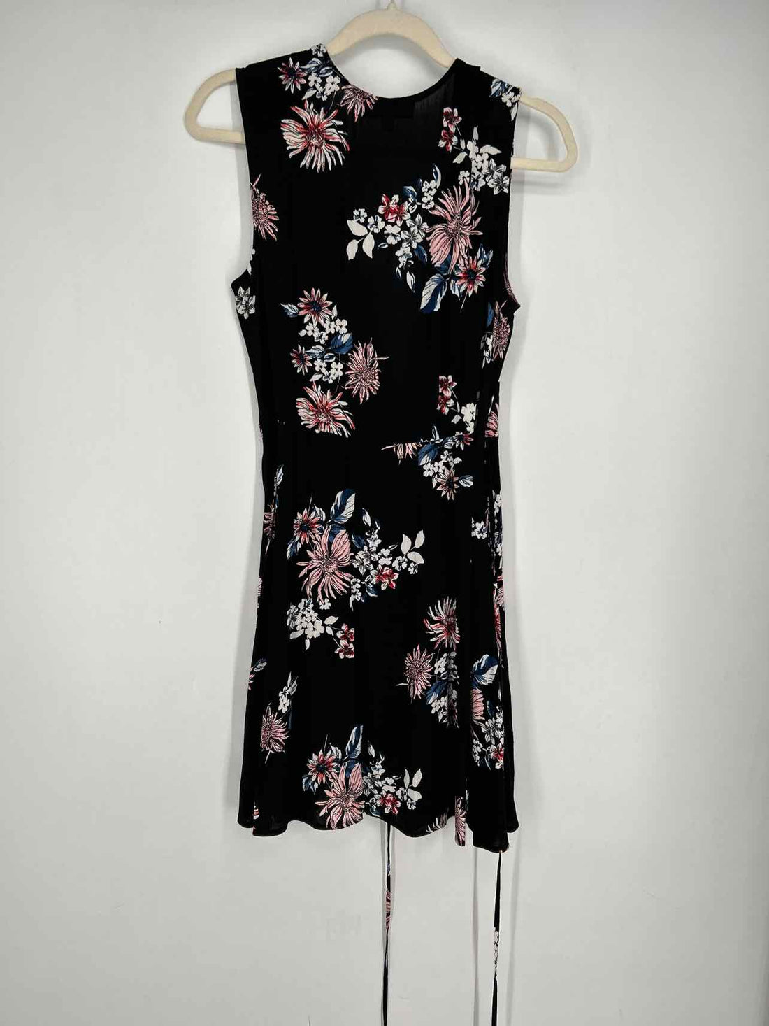 Lulus Size S Black Floral Sleeveless Dress