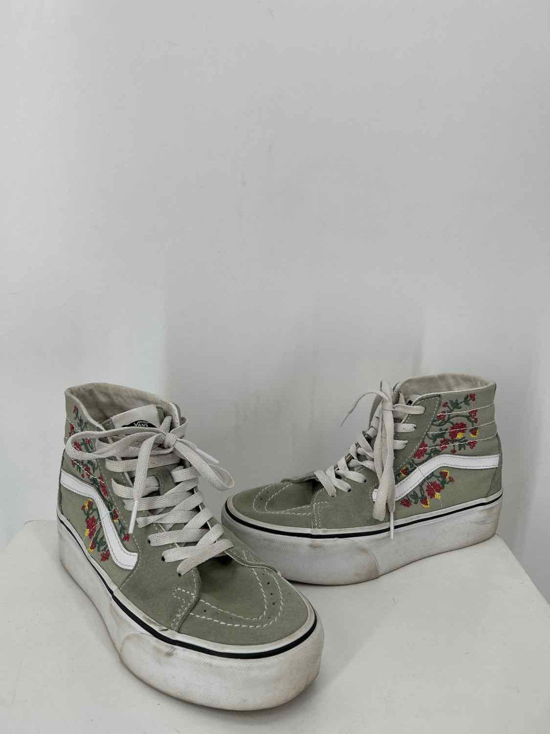 Vans Women Size 7.5 Green Sneakers