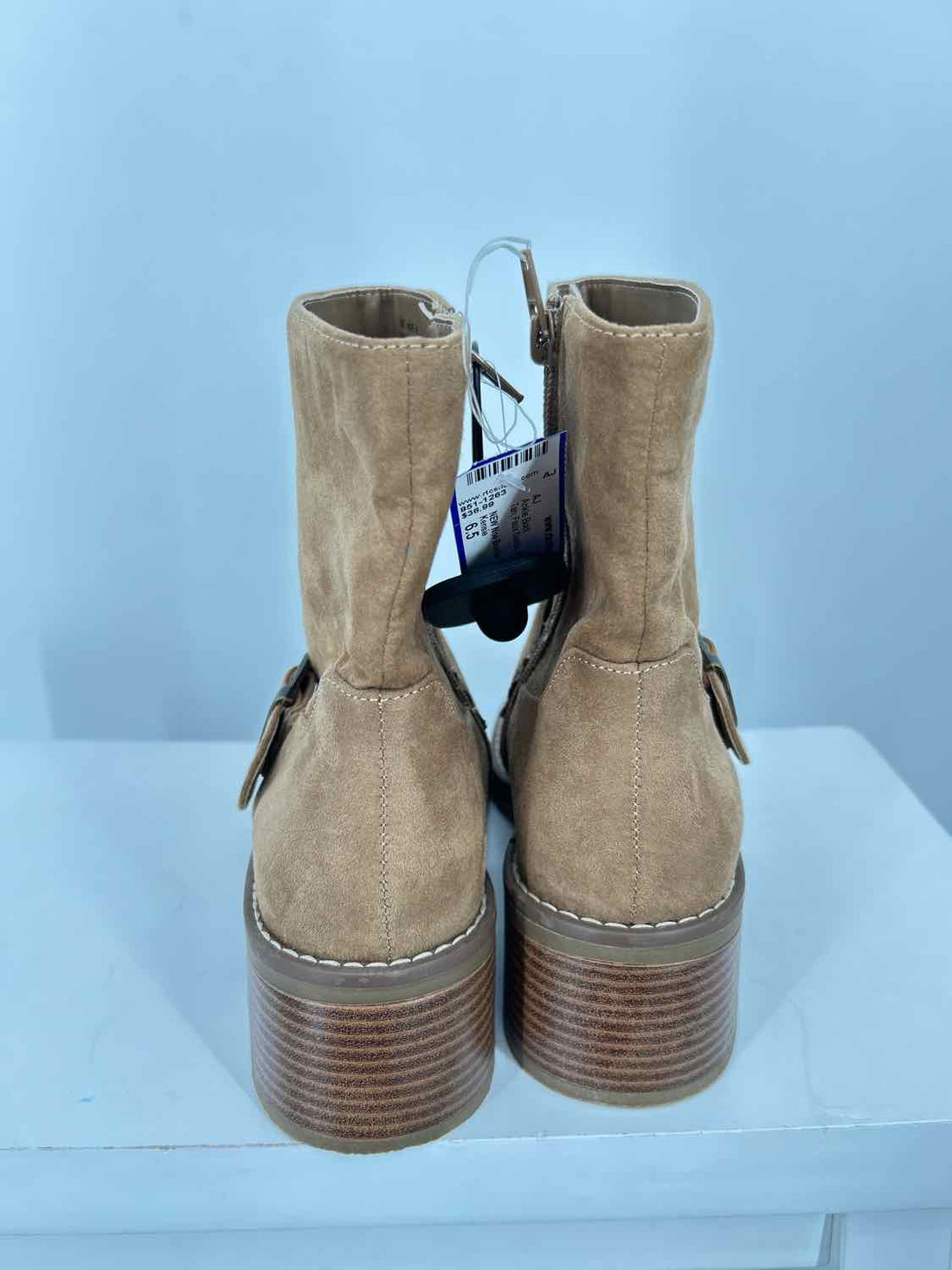 Kensie Women Size 6.5 Tan Faux Suede Ankle Boot