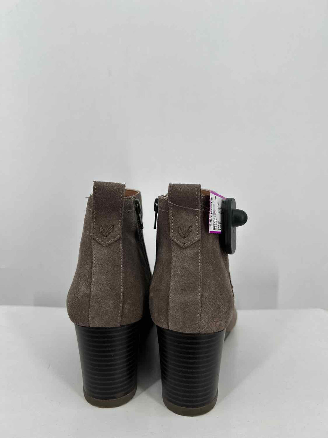 Vionic Women Size 8.5 Grey Genuine Suede Ankle Boot