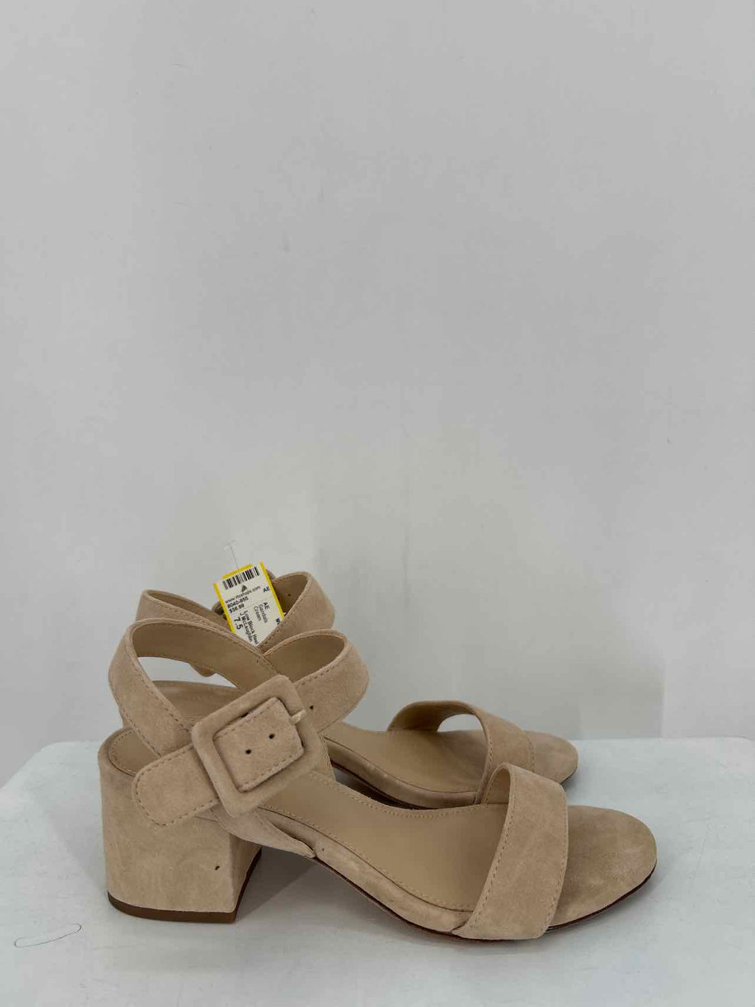 J McLaughlin Women Size 7.5 Cream Sandals