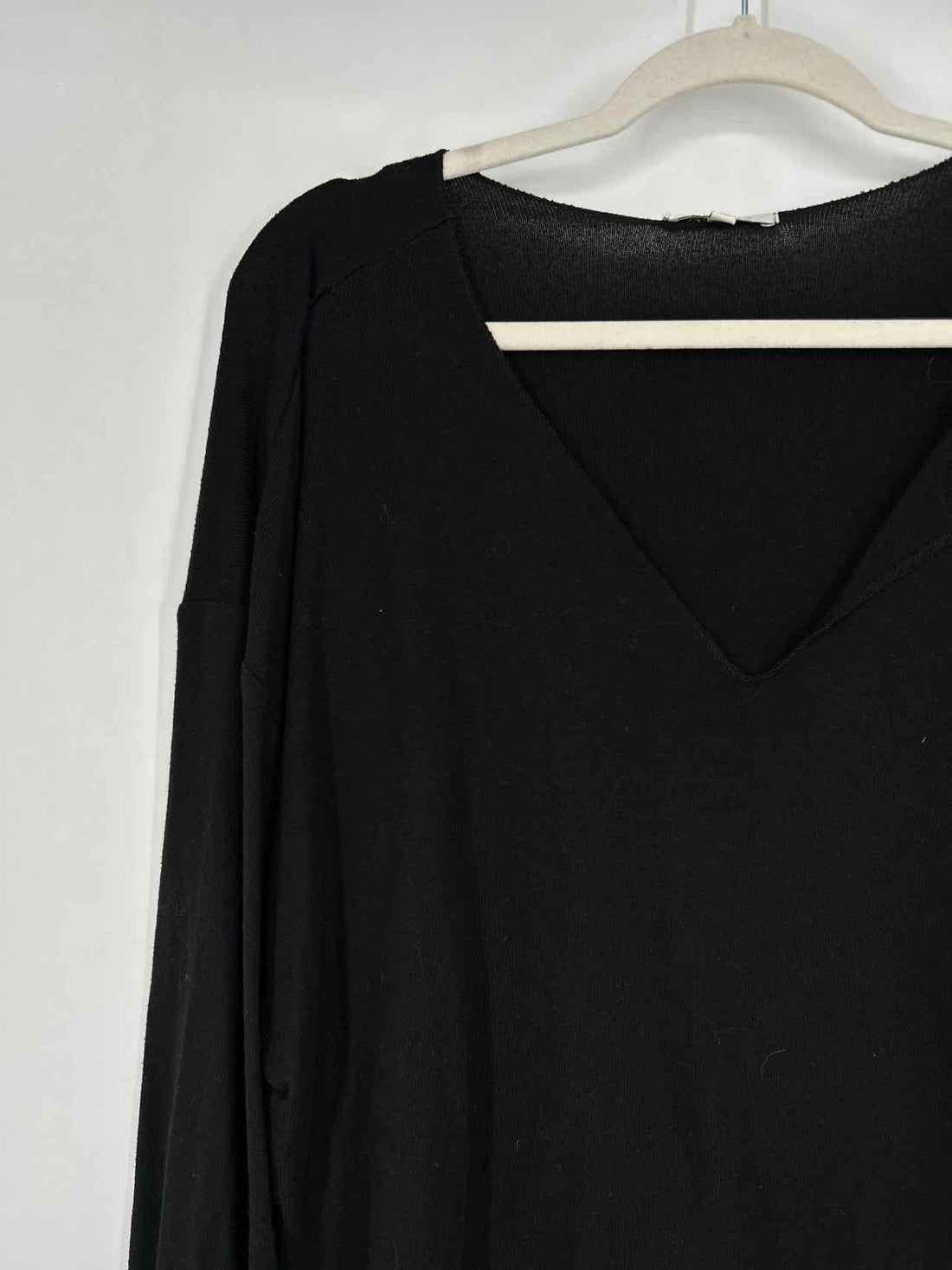 Z Supply Size M Black Long Sleeve
