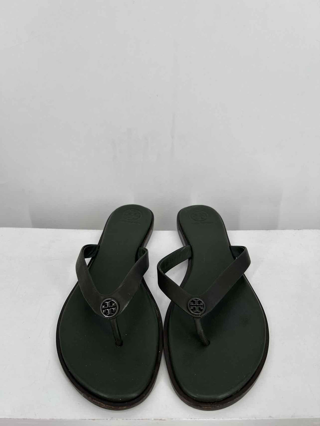 Tory Burch Women Size 9 Olive Calf Leather Flip Flops