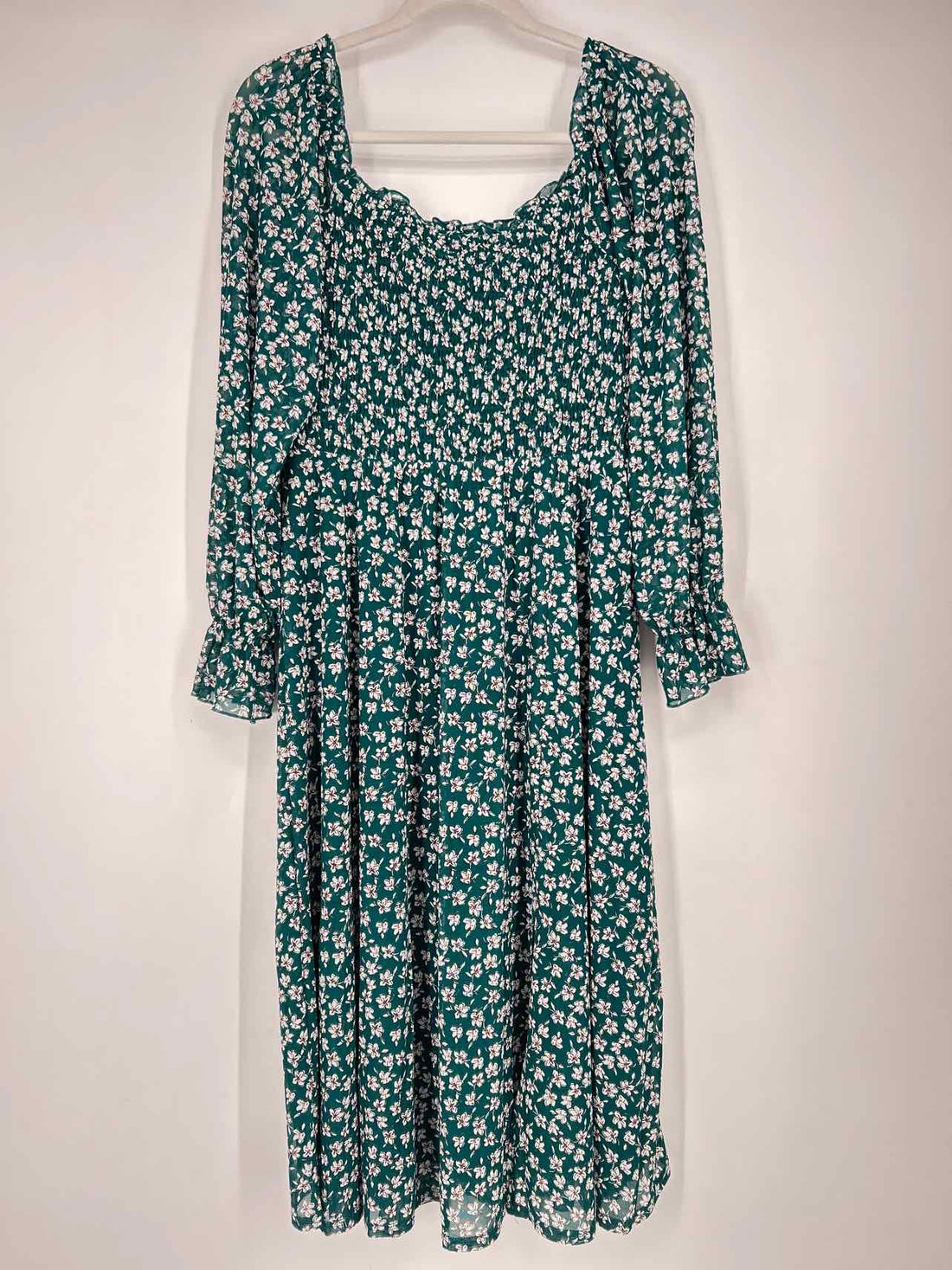 Ember Size M Green Floral Long Sleeve Dress