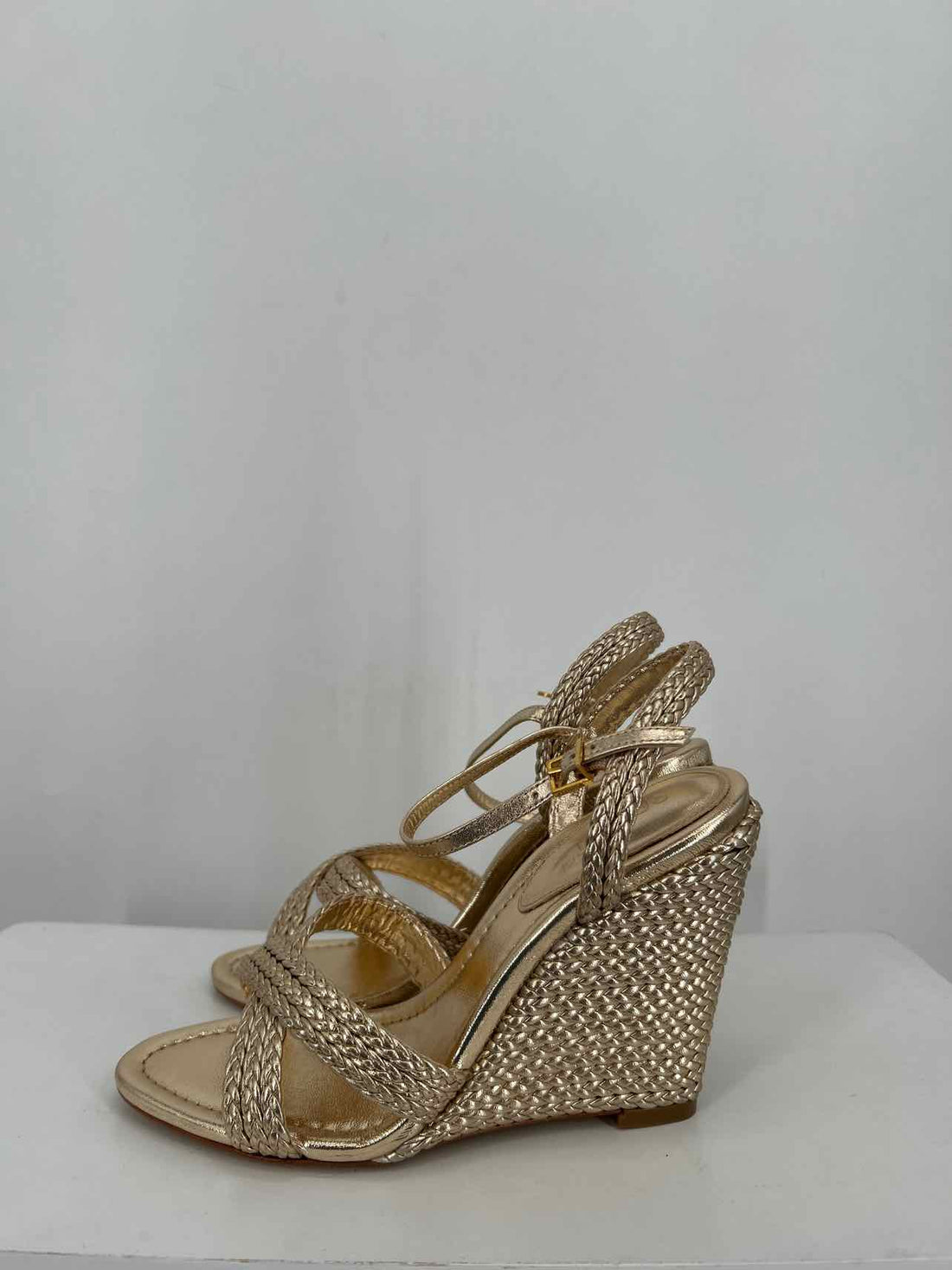 Shutz Women Size 38 (7.5-8) Gold New In Box Wedges