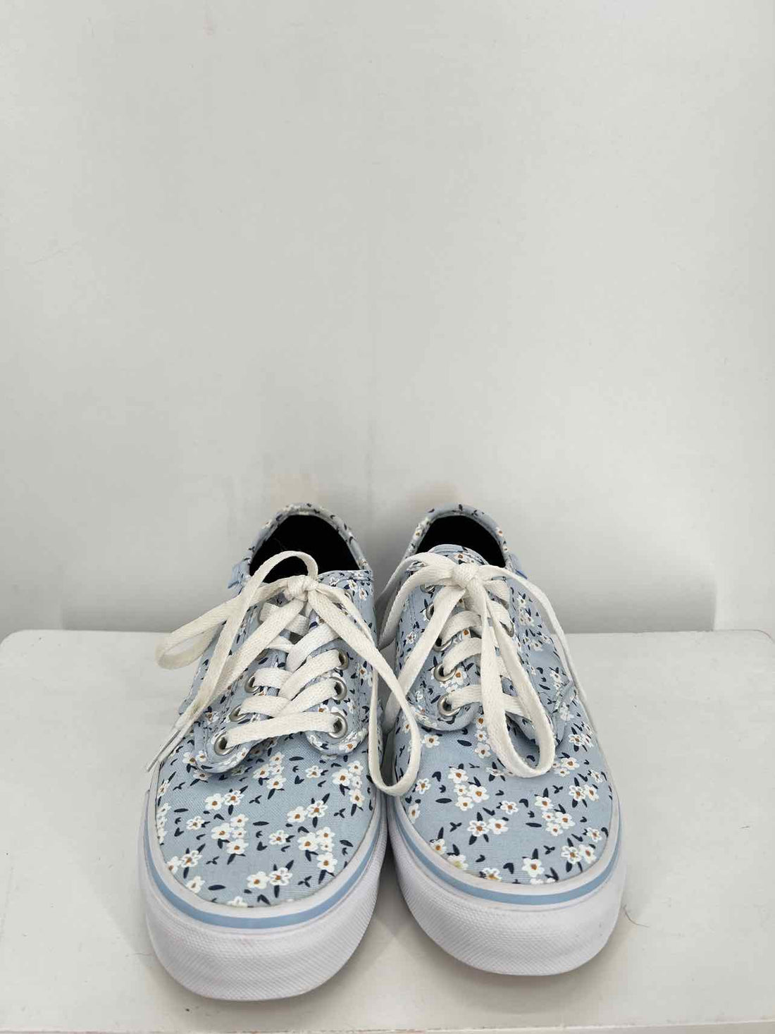 Vans Women Size 7 Light Blue Floral Sneakers