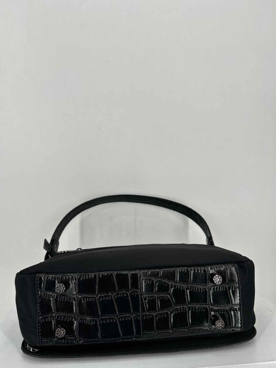 Concealed Carrie Black Shoulder