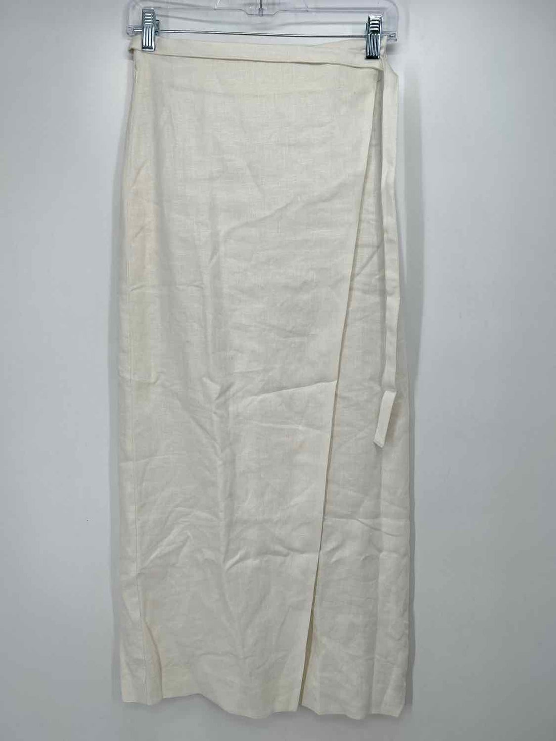 Banana Republic Size 0 White Linen Skirts
