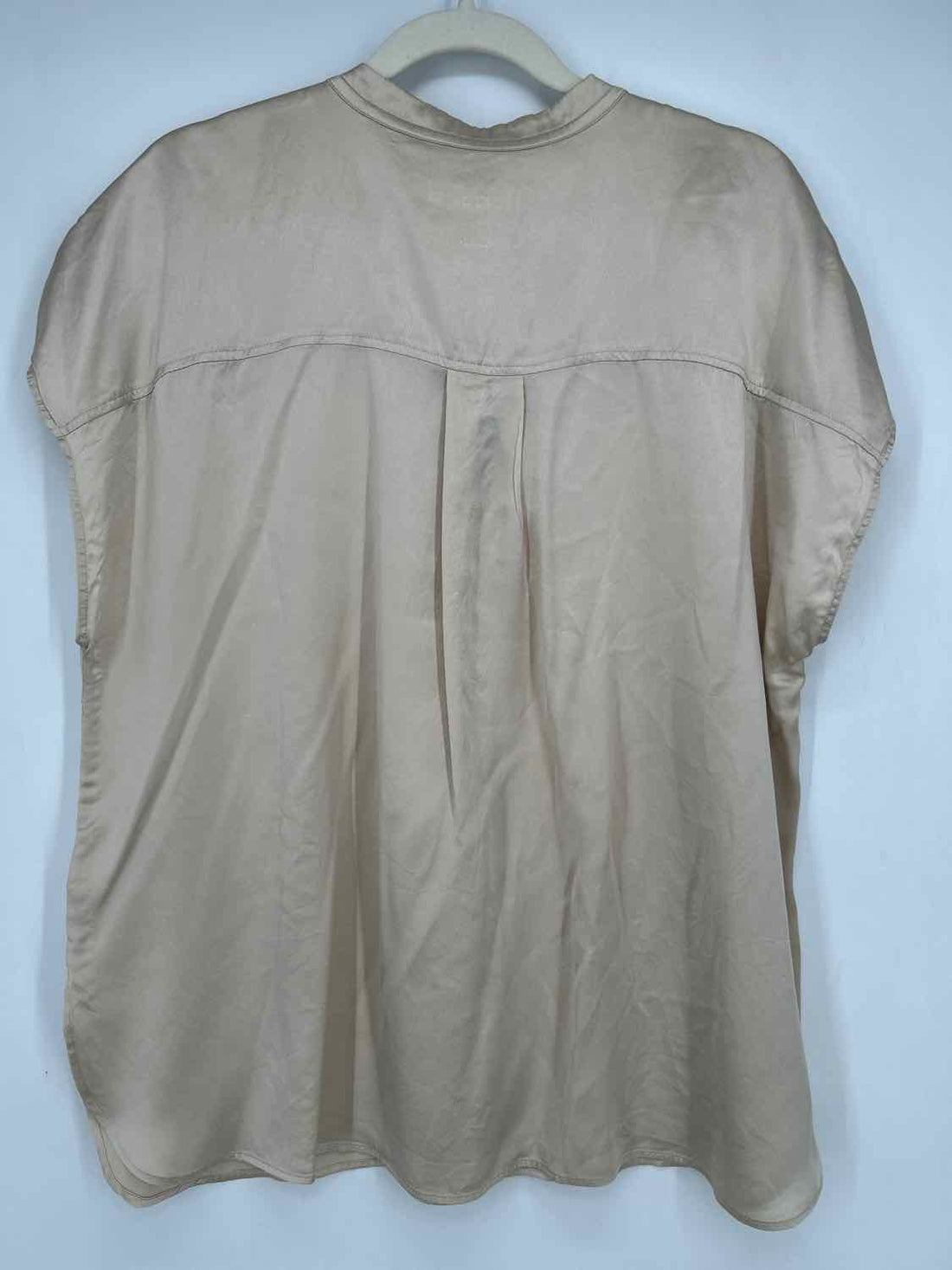 Banana Republic Size L Cream Silk Short Sleeve