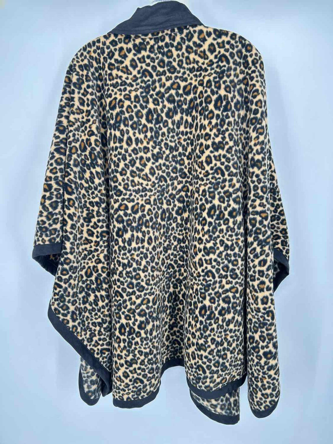 Le Moda Size One Size Leopard & Black Poncho