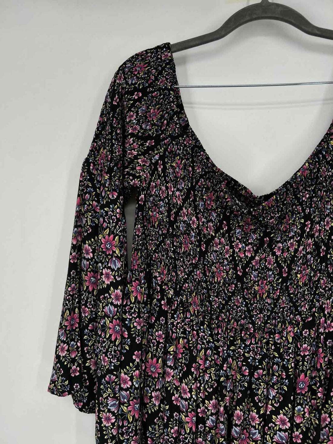 Torrid Size 1X Black Floral Long Sleeve Dress