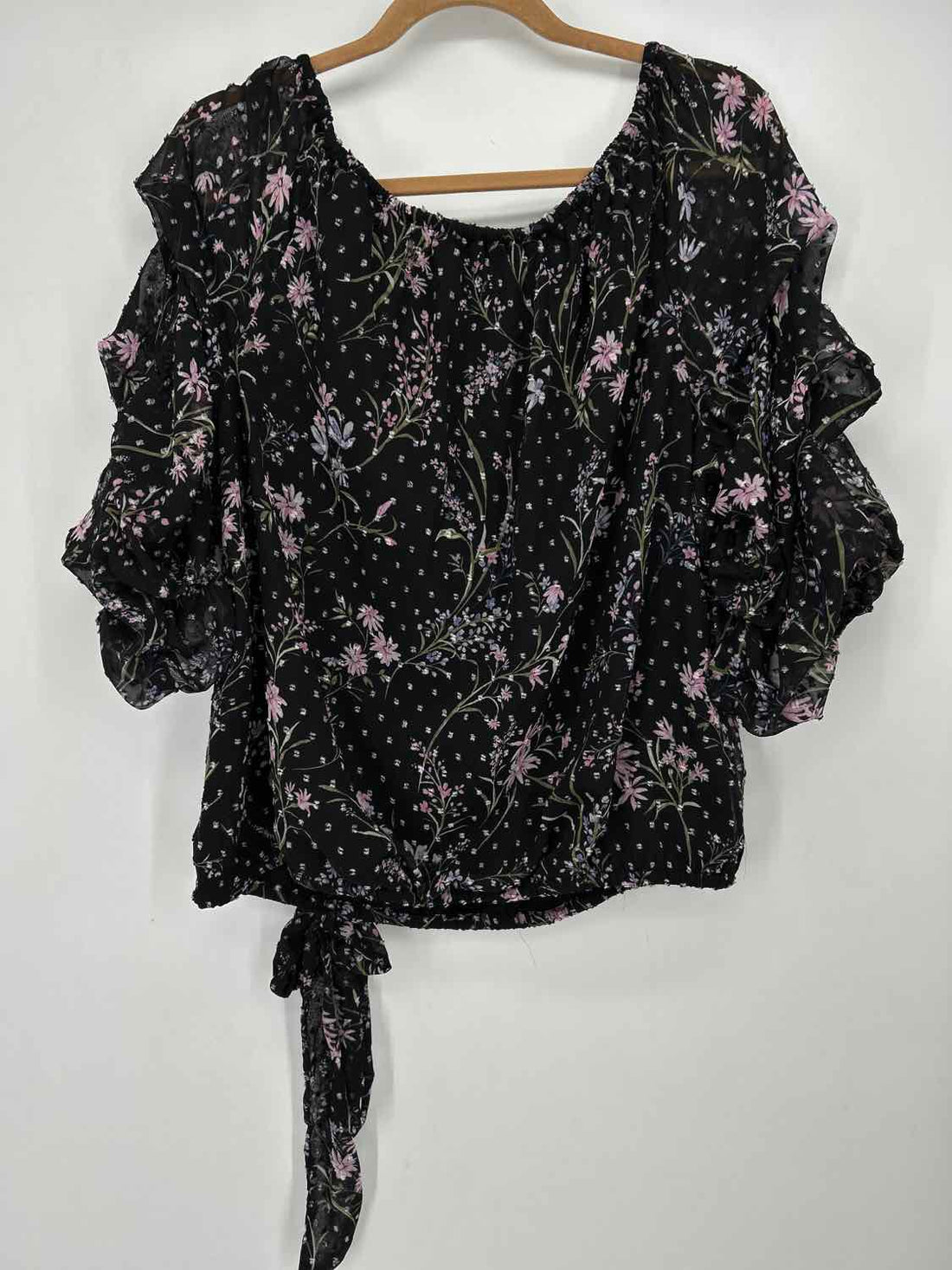 CeCe Size XL Black Floral Long Sleeve