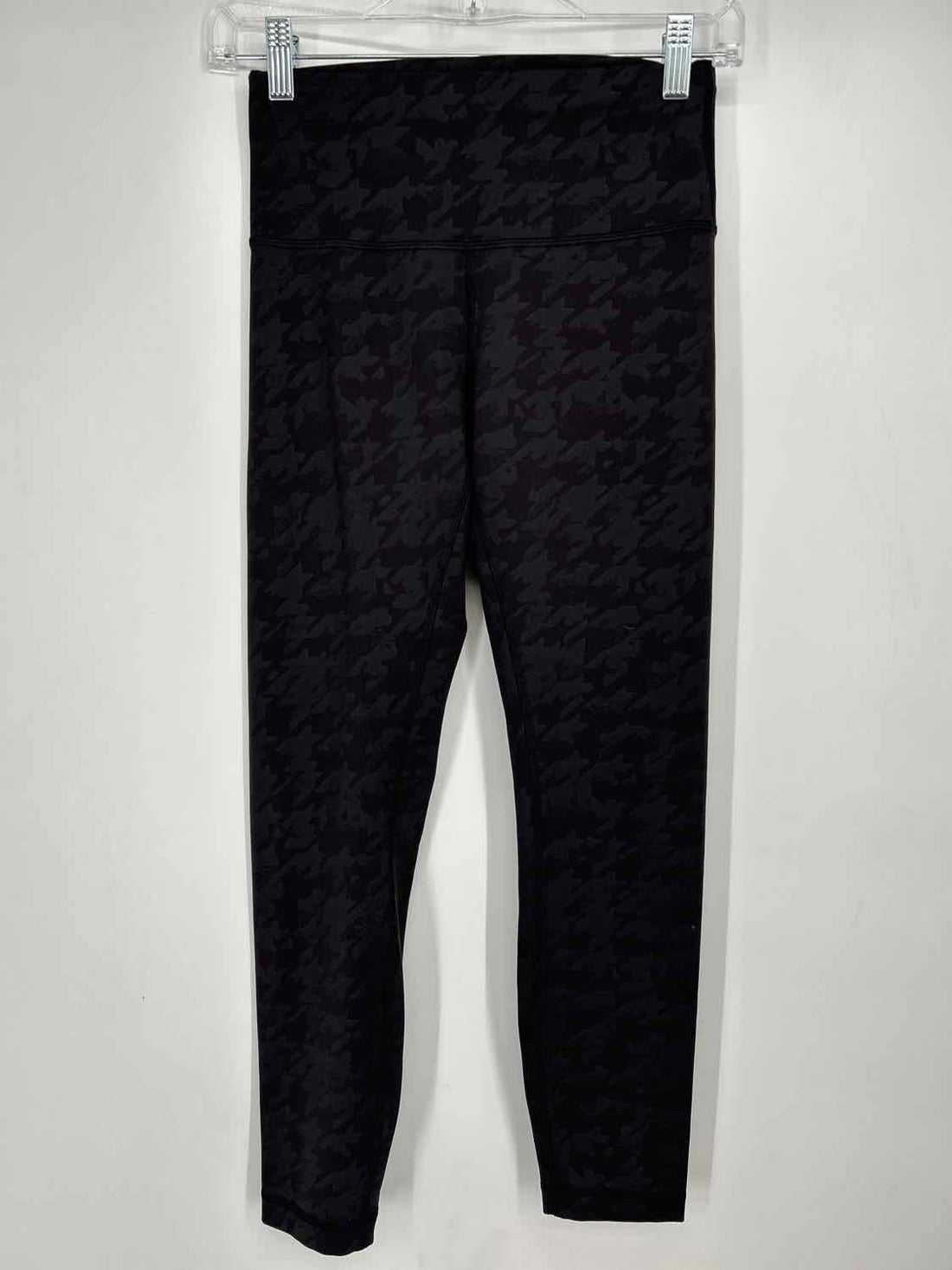 Lululemon Size 6 Black Print Active Leggings
