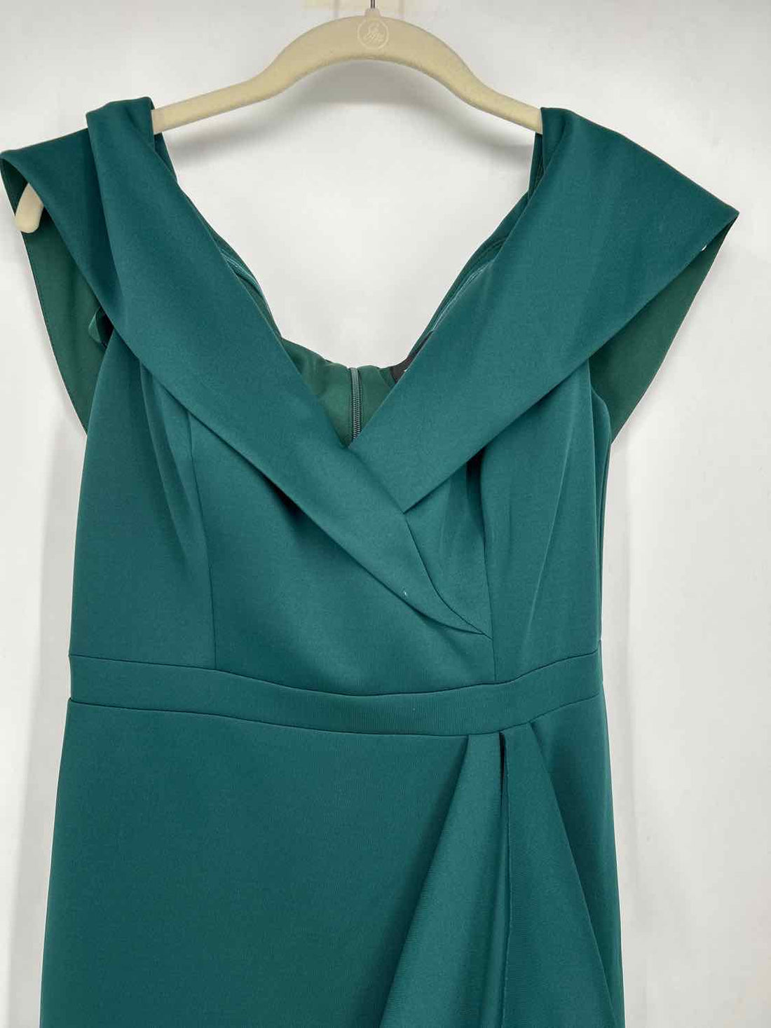 Xscape 8 Green Holiday