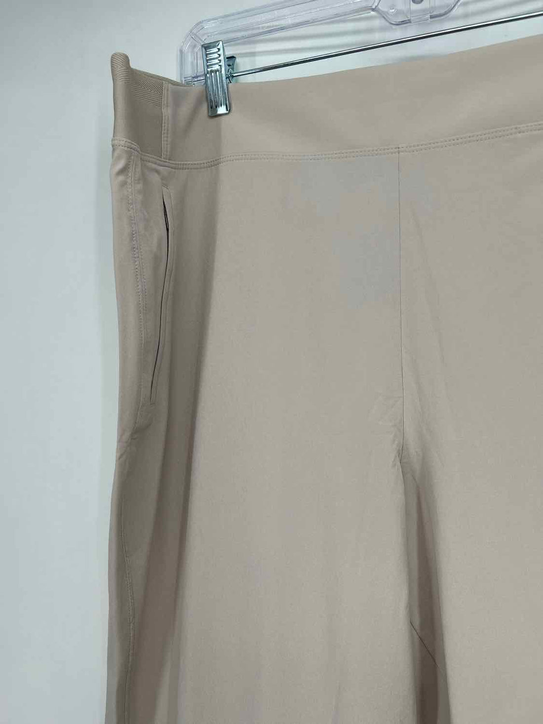 Athleta Size 14 Khaki Active Pants
