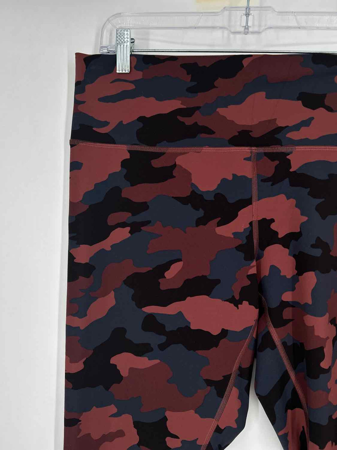 Lululemon Size 16 Maroon Camo Active Leggings