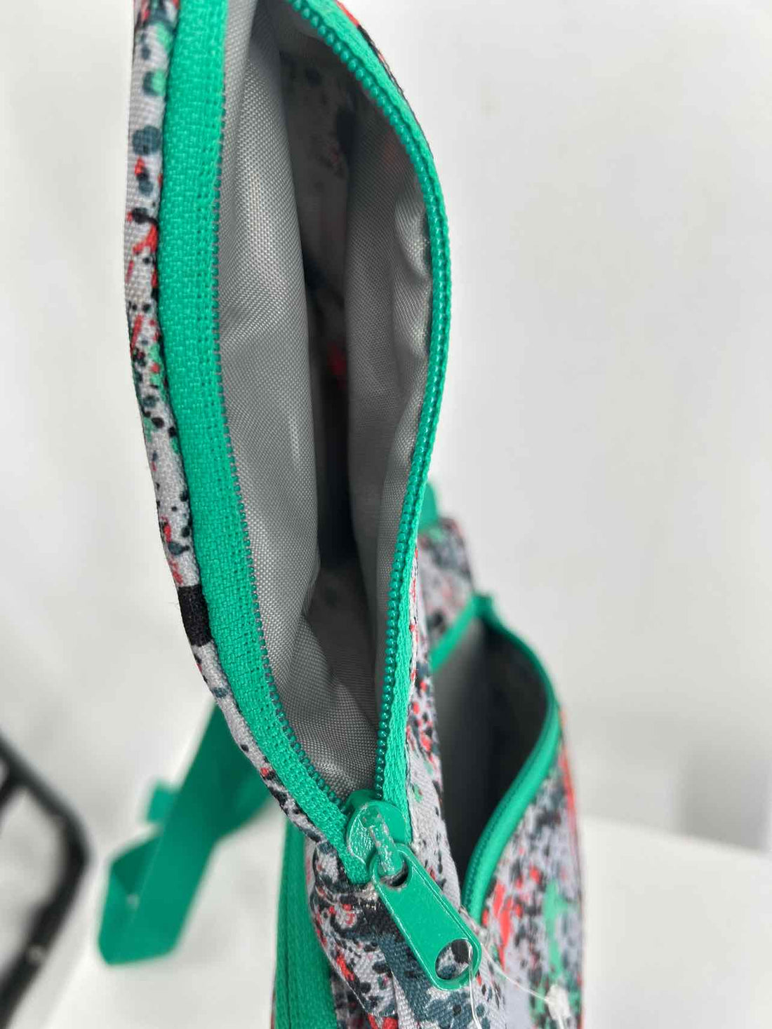 Kavu Grey Like New Crossbody