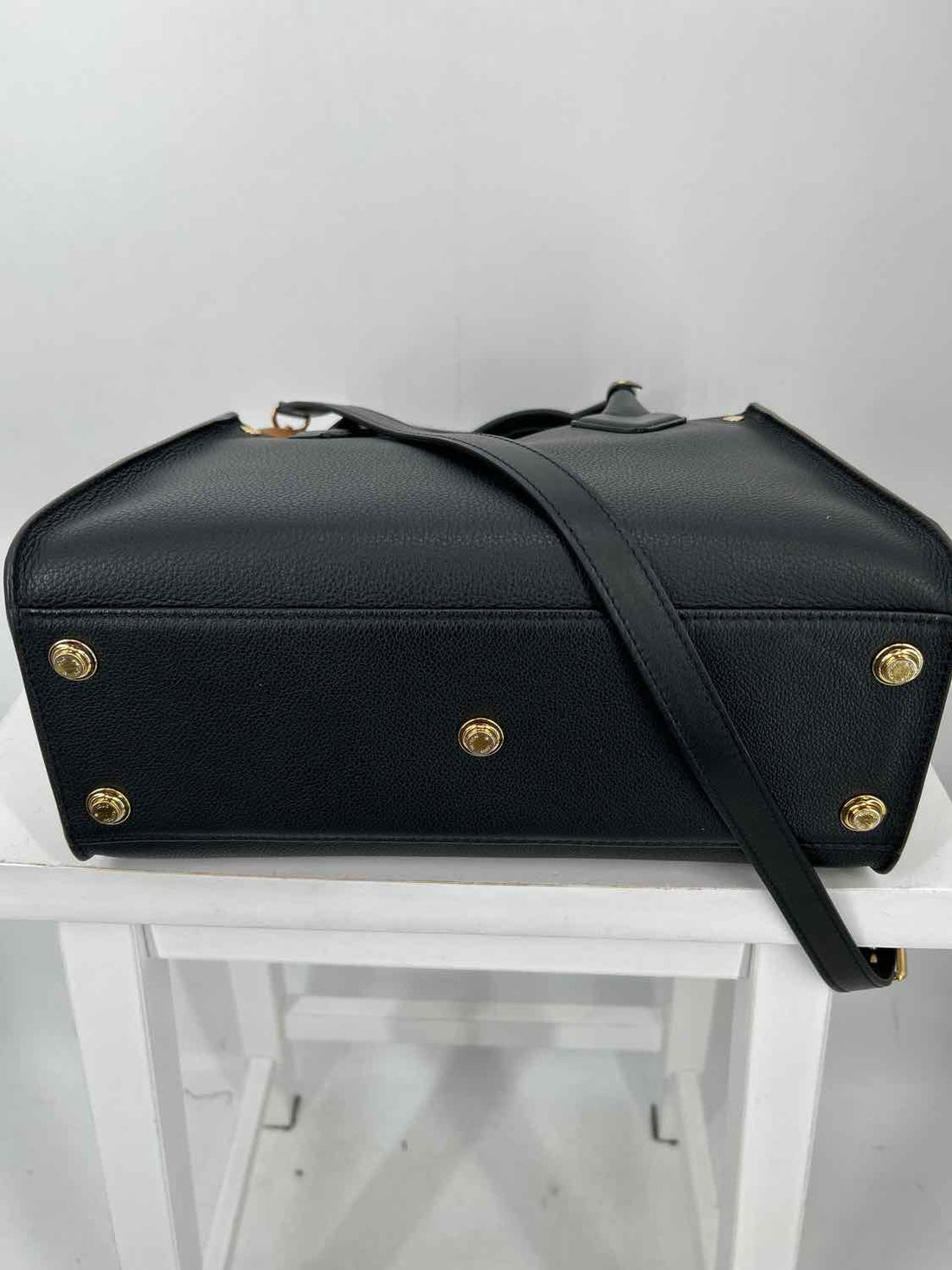Louis Vuitton On My Side LUXURY