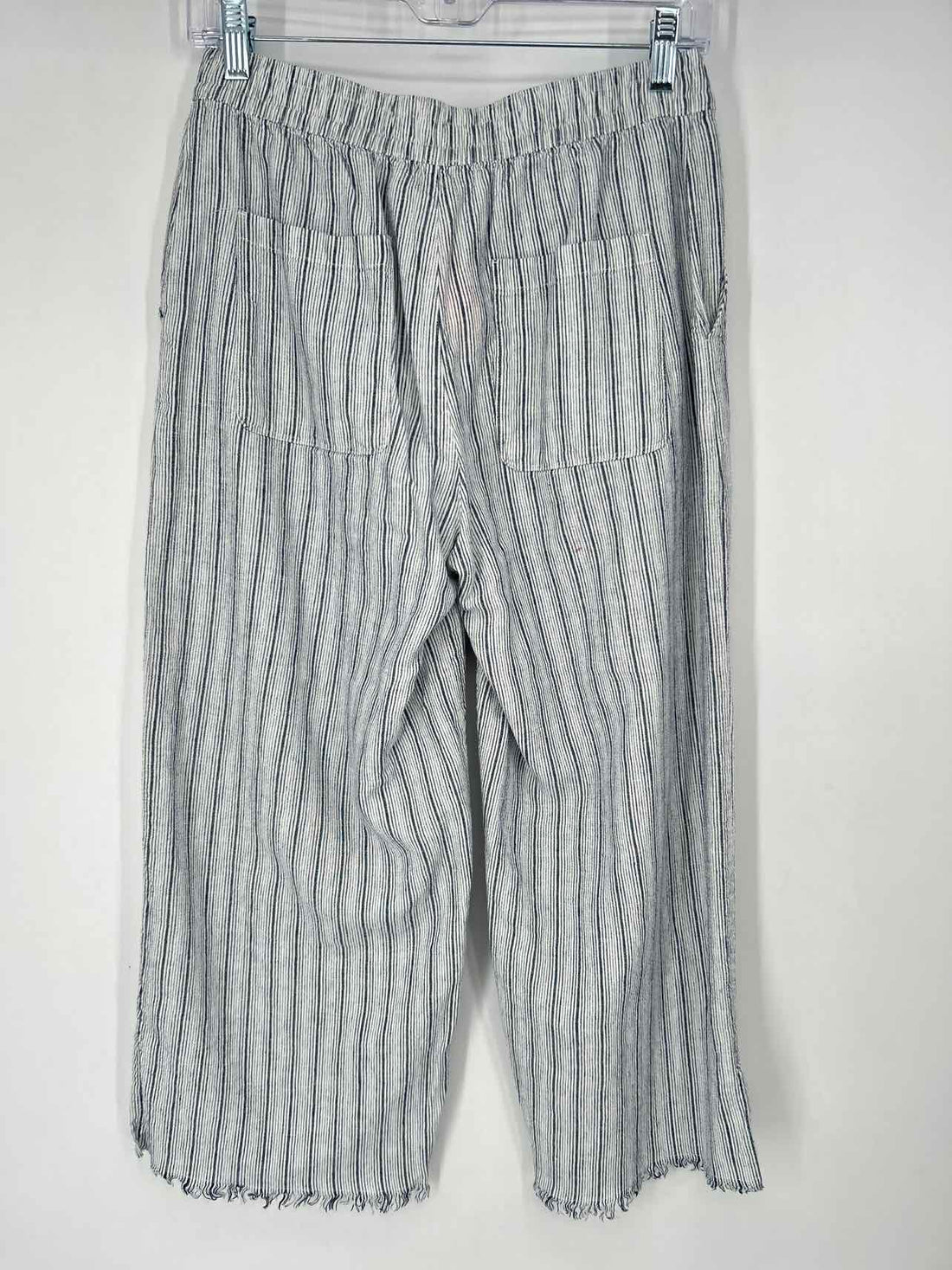 Carve Designs Size S White & grey striped Pants