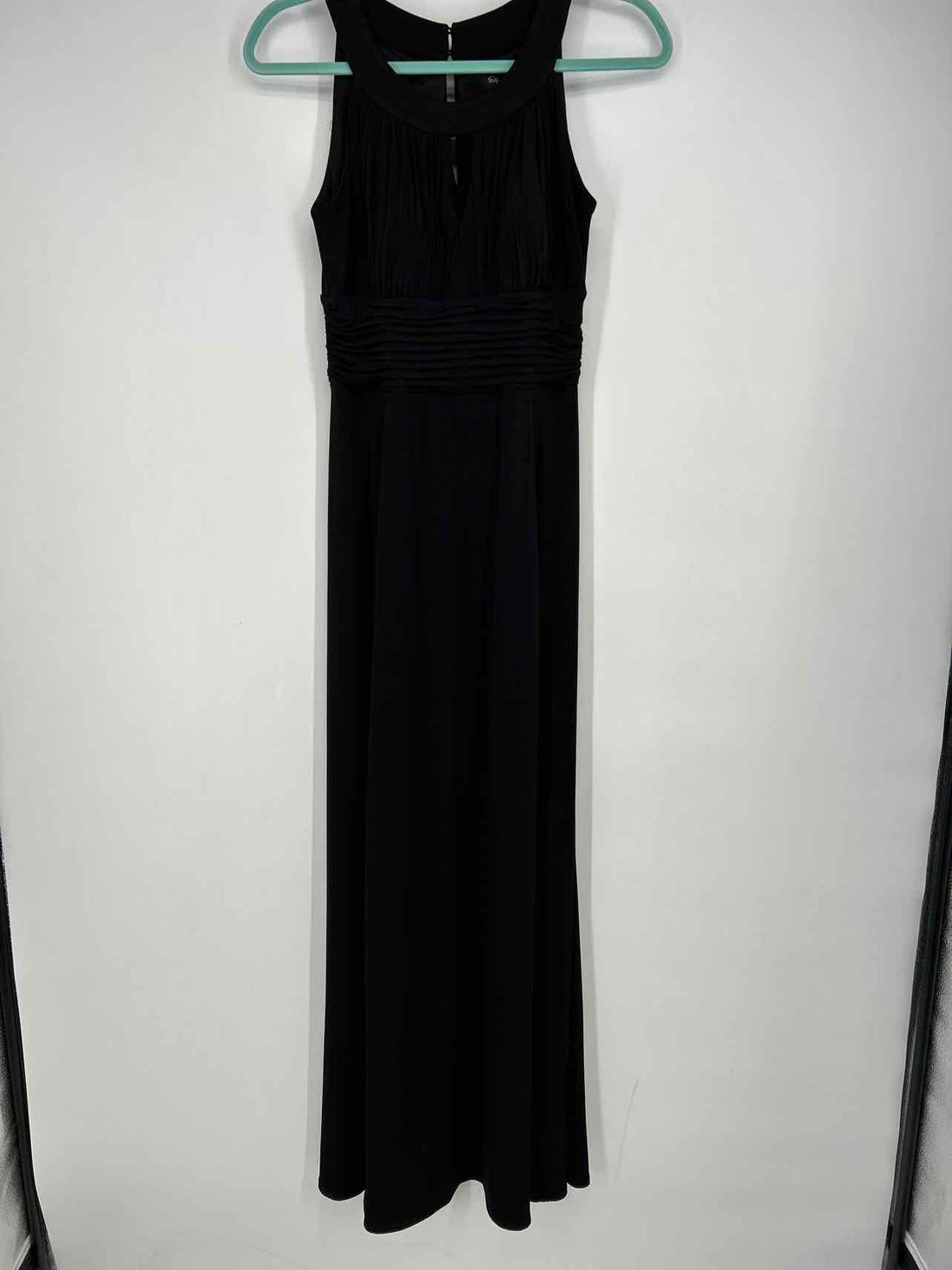 Signature by Sangria Size 6 Black Maxi