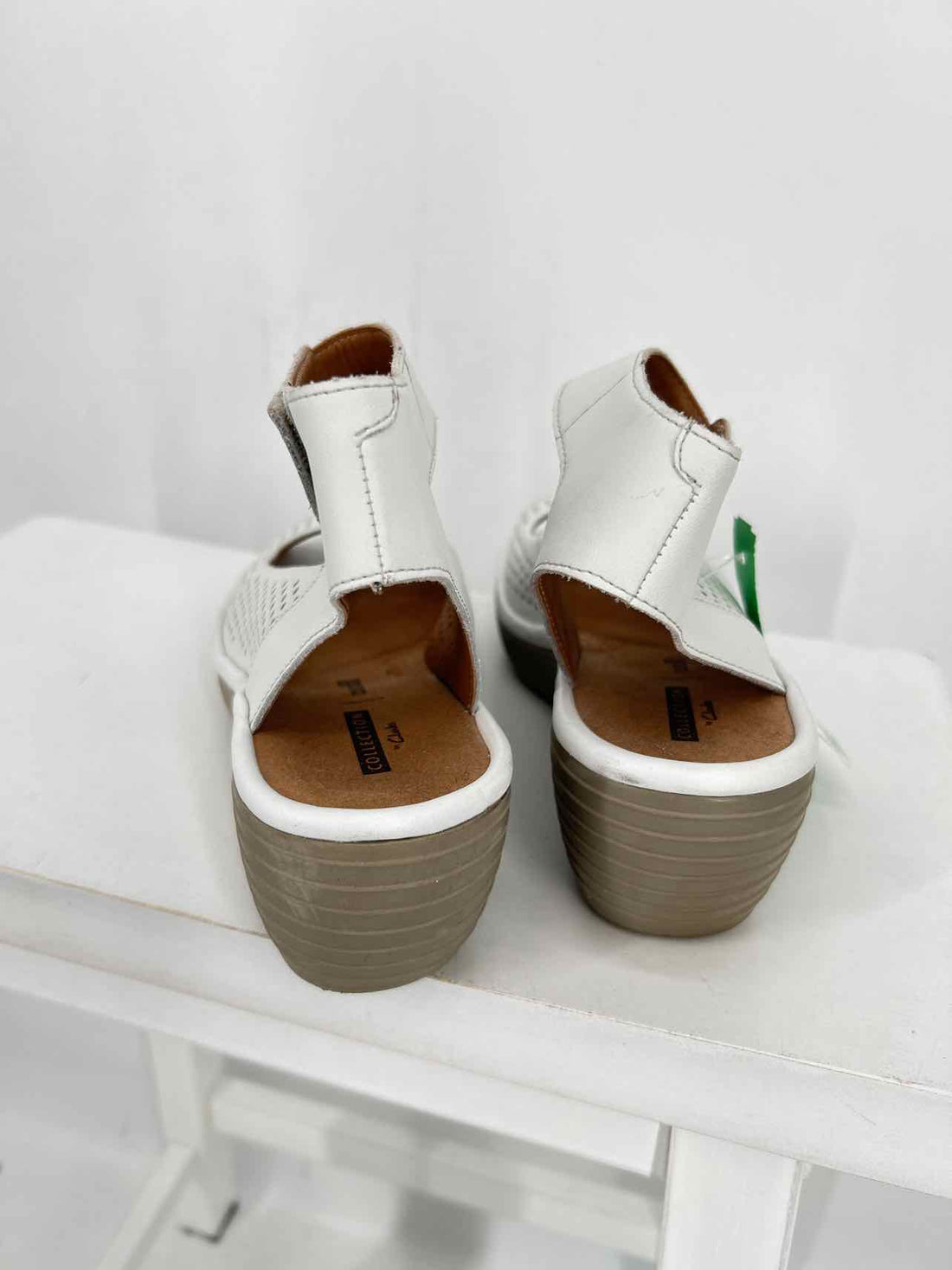 Clarks Women Size 7.5 Off White Perforated Wedges