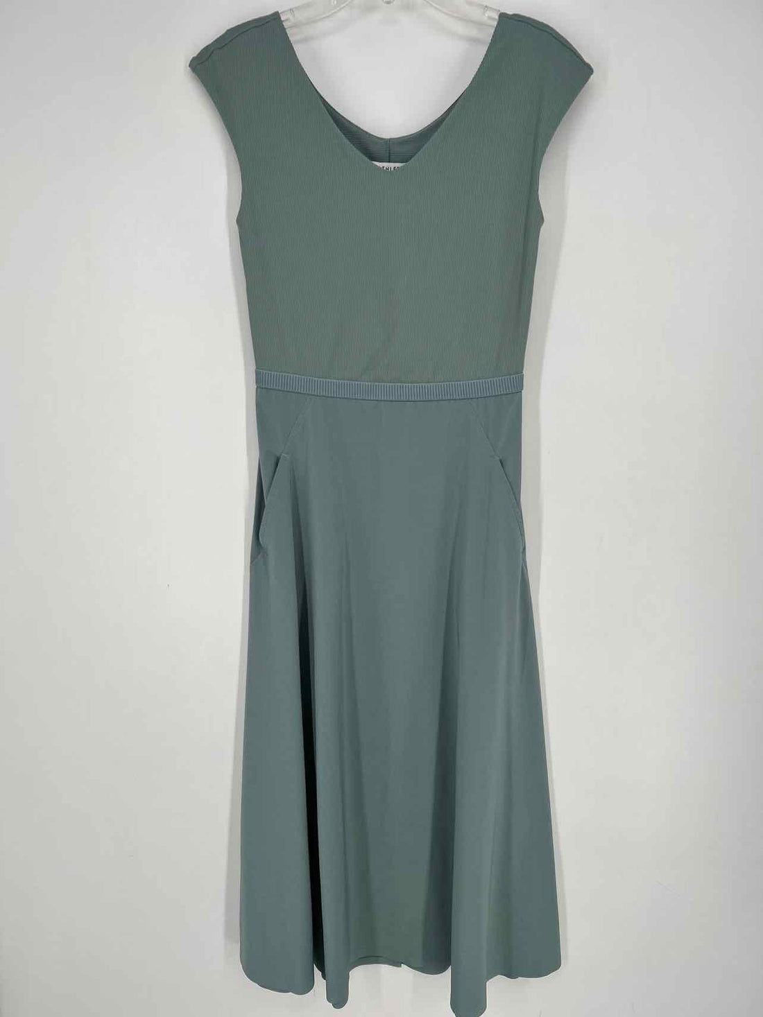 Athleta Size XS Dusty Light Blue Short Sleeve Dress