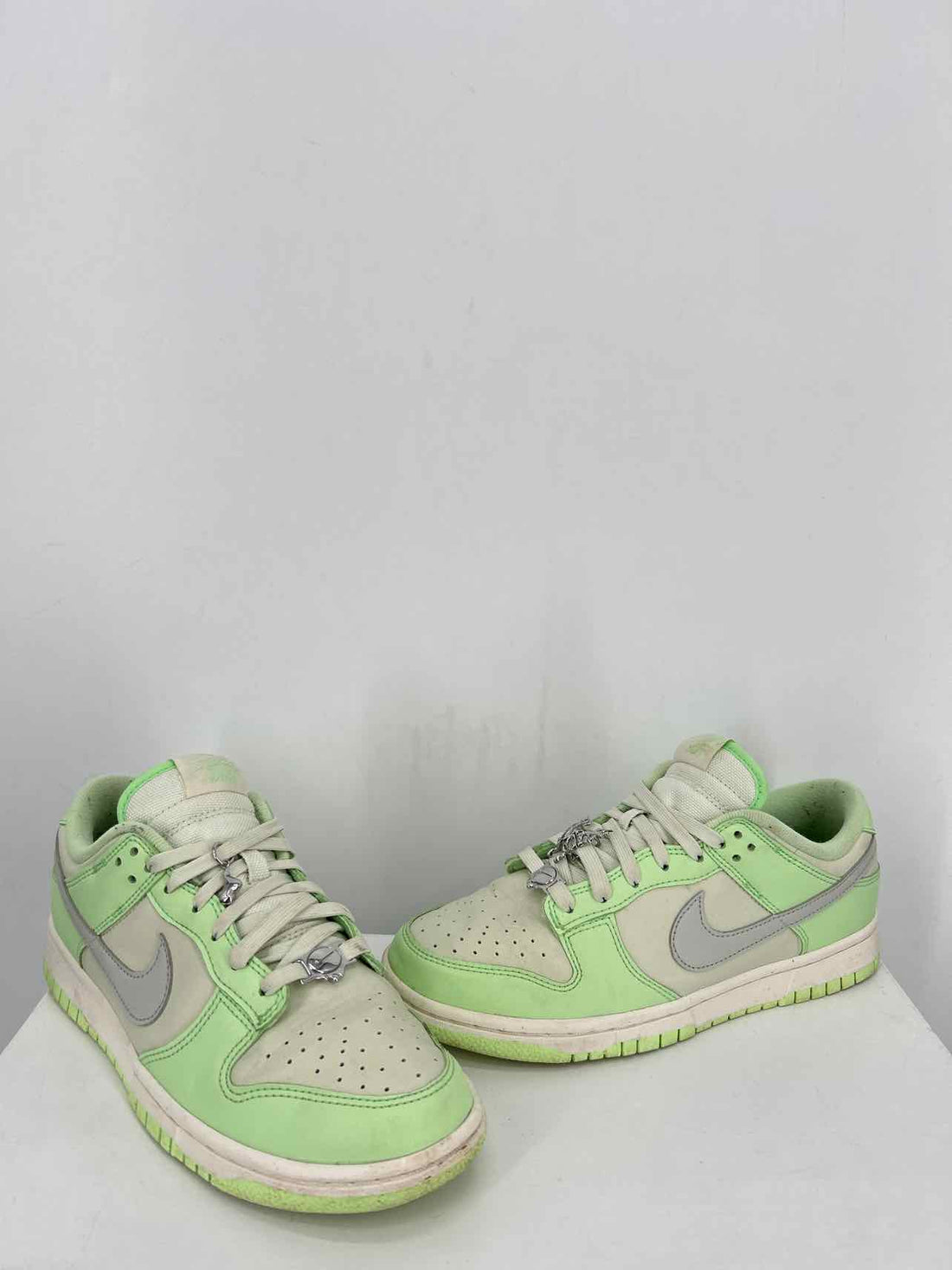 Nike Women Size 8.5 Light Green Sneakers