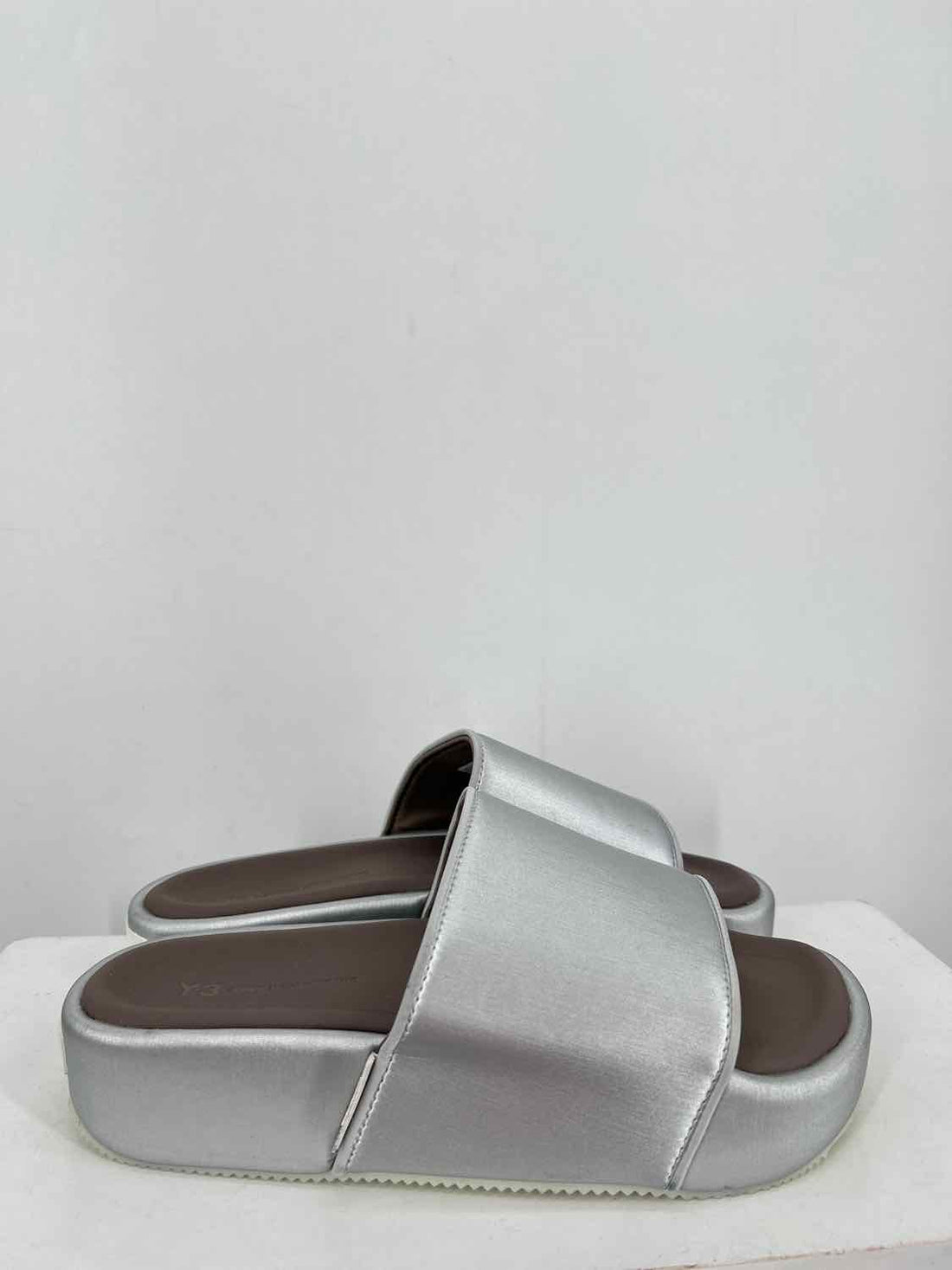Adidas Women Size 10 Silver Slides