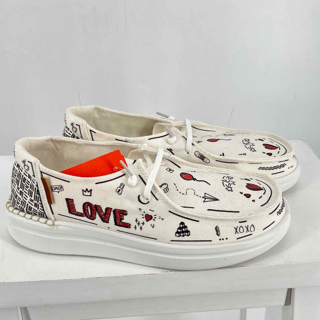 Corkys Women Size 9 White Print Canvas Loafers