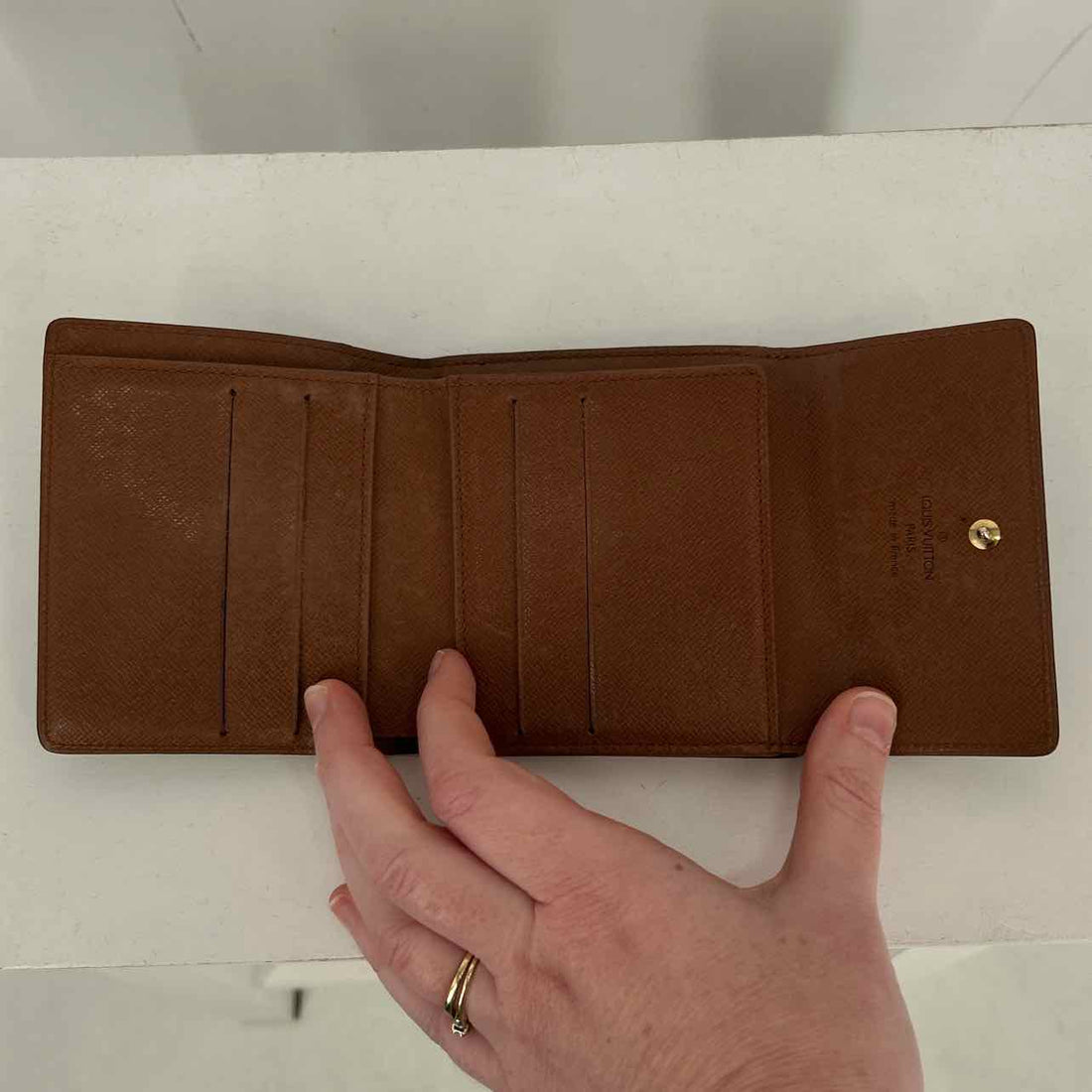 Louis Vuitton Elise Wallet  Monogram Vintage LUXURY Normal Wear & Pilling